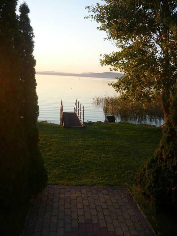 Aranyhid Hotel Balatonboglár Buitenkant foto